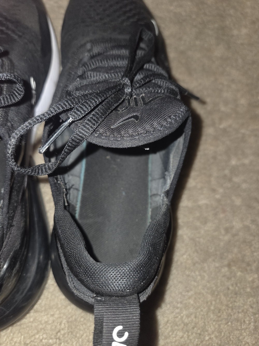 Nike Air Max 270 Men's Running Shoes Size 11.5, Black/White, Athletic Sneakers - Picture 8 of 9